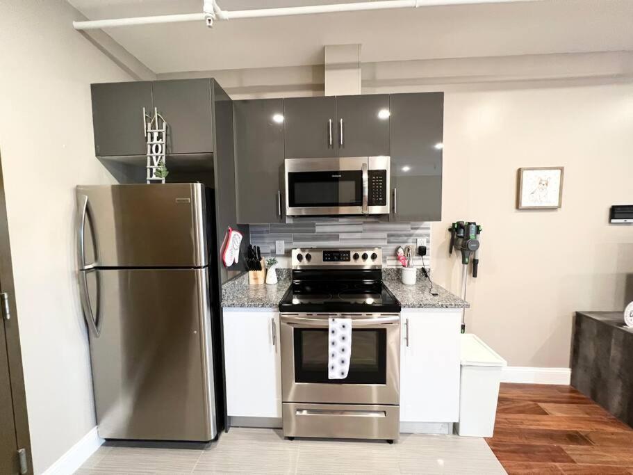 502 Luxury 1br In Center Apartment