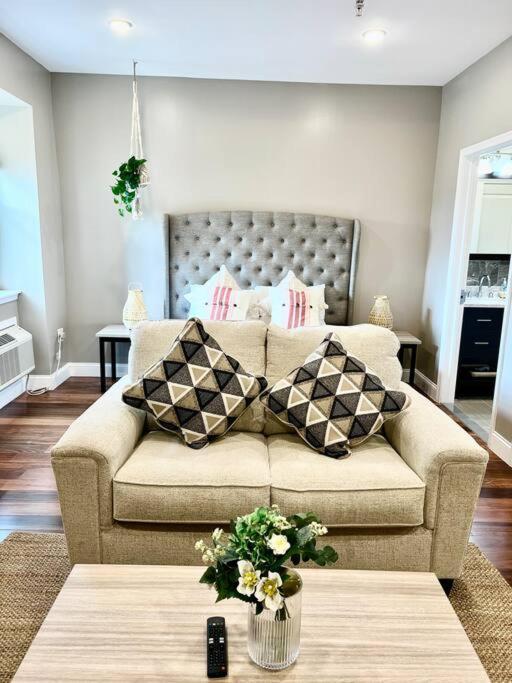 502 Luxury 1br In Center Apartment